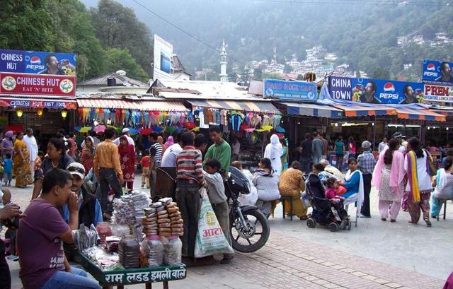 The market is very good for visitors for shopping lovers where you can buy woollen garments,fashionable jackets,naughty Chinese lingerie's,night wears,toys,and some lovely fast food centre and some gift shop but do not buy buy perfumes all are fake,we love to buy colour candles which is famous in Nainital.
